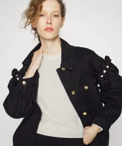 CLOSED CREW LONG SLEEVE Pullover Ivory Femme -Promos CLOSED Magasin 893dd93e02854fca9d54d9e02b0dc66a