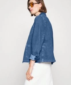 CLOSED Femme TOKYO Veste En Jean Mid Blue 13 CLOSED Femme TOKYO Veste En Jean Mid Blue -Promos CLOSED Magasin 8991b732eb854c71bf81afecf5da2335