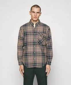 CLOSED Homme RELAXED BUTTON DOWN SHIRT Chemise Fir Green