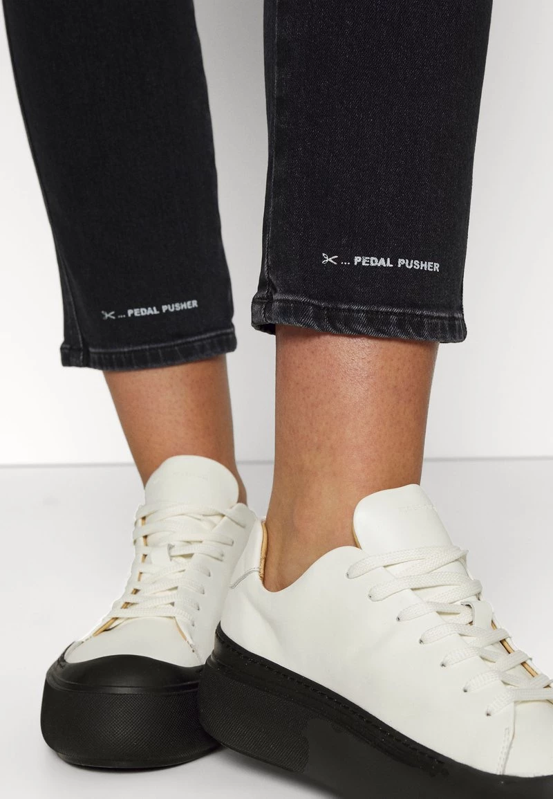 CLOSED Femme PEDAL PUSHER Jean Droit Dark Grey 7 CLOSED Femme PEDAL PUSHER Jean Droit Dark Grey – Image 5