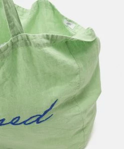 CLOSED OVERSIZED LOGO TOTE Cabas Apple Green Femme -Promos CLOSED Magasin 944fe1e1978044908bf5f1ea7df06848