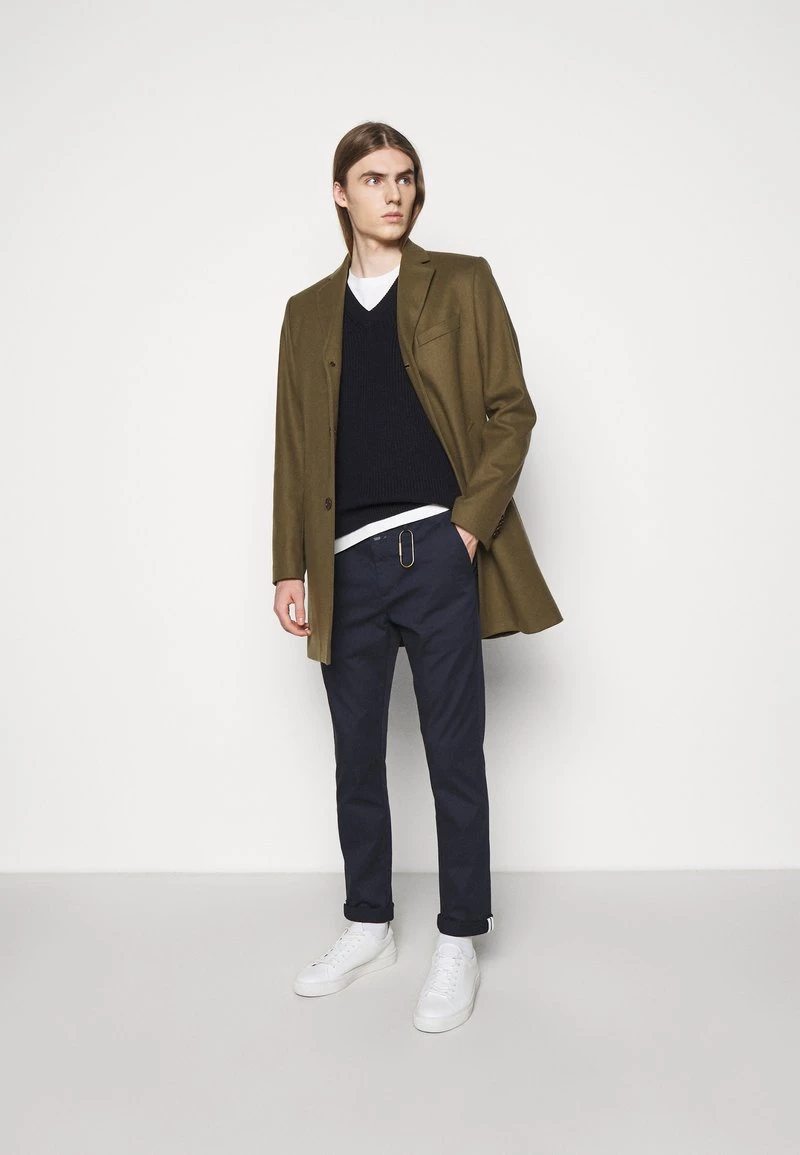 CLOSED Homme ATELIER Chino Deep Indigo 4 CLOSED Homme ATELIER Chino Deep Indigo – Image 2