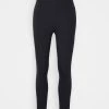 CLOSED MERIL Legging Black Femme 2 CLOSED MERIL Legging Black Femme -Promos CLOSED Magasin 97c9fa90f97048d28faaa252127e3244