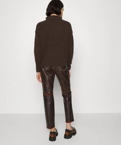 CLOSED Femme Pullover Brown 10 CLOSED Femme Pullover Brown -Promos CLOSED Magasin 99f891791b24484ba81ee28e2a74dd49