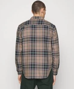 CLOSED Homme RELAXED BUTTON DOWN SHIRT Chemise Fir Green 9 CLOSED Homme RELAXED BUTTON DOWN SHIRT Chemise Fir Green -Promos CLOSED Magasin 9a237bde14794173878710cceba40533