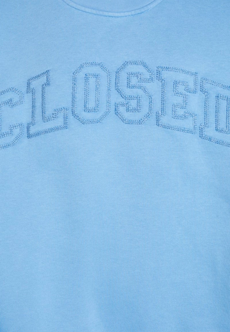 CLOSED Femme CREWNECK SLITS Sweatshirt Placid Blue 5 CLOSED Femme CREWNECK SLITS Sweatshirt Placid Blue – Image 3