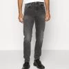 CLOSED Homme COOPER TAPERED Jeans Fuselé Dark Grey 1 CLOSED Homme COOPER TAPERED Jeans Fuselé Dark Grey -Promos CLOSED Magasin 9b65c6105b8c4f3391137fc178535245