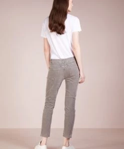 CLOSED BAKER Pantalon Classique Rain Femme 9 CLOSED BAKER Pantalon Classique Rain Femme -Promos CLOSED Magasin 9bf347dd7c3b467a916a8718b1e8e310