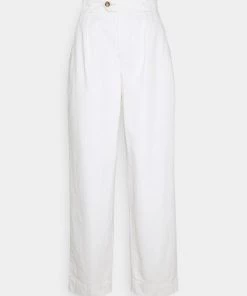 CLOSED MAWSON Jean Boyfriend Creme Femme