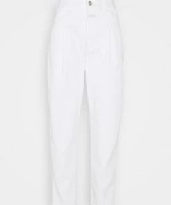 CLOSED Femme PEARL Jean Boyfriend Creme 12 CLOSED Femme PEARL Jean Boyfriend Creme -Promos CLOSED Magasin 9e95a4cb167140e982c2b0a306c3ac18