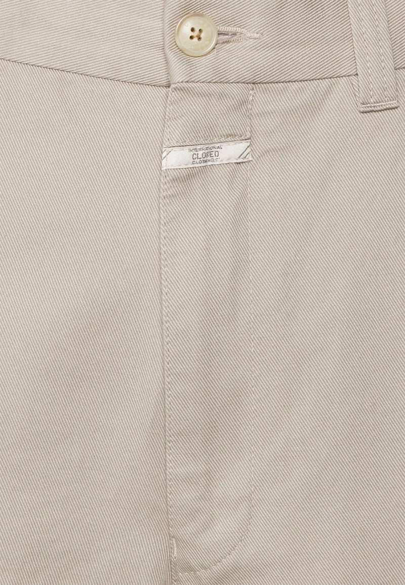 CLOSED Homme WIDE Short Grain Beige 5 CLOSED Homme WIDE Short Grain Beige – Image 3