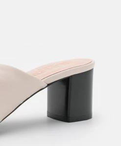 CLOSED ANA Mules à Talons Ivory Femme -Promos CLOSED Magasin a010a74012434daba78913eefe3f7953