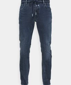 CLOSED Homme UNITY Jean Slim Dark Blue 10 CLOSED Homme UNITY Jean Slim Dark Blue -Promos CLOSED Magasin a0f11062dc854631a53d48c356dff556