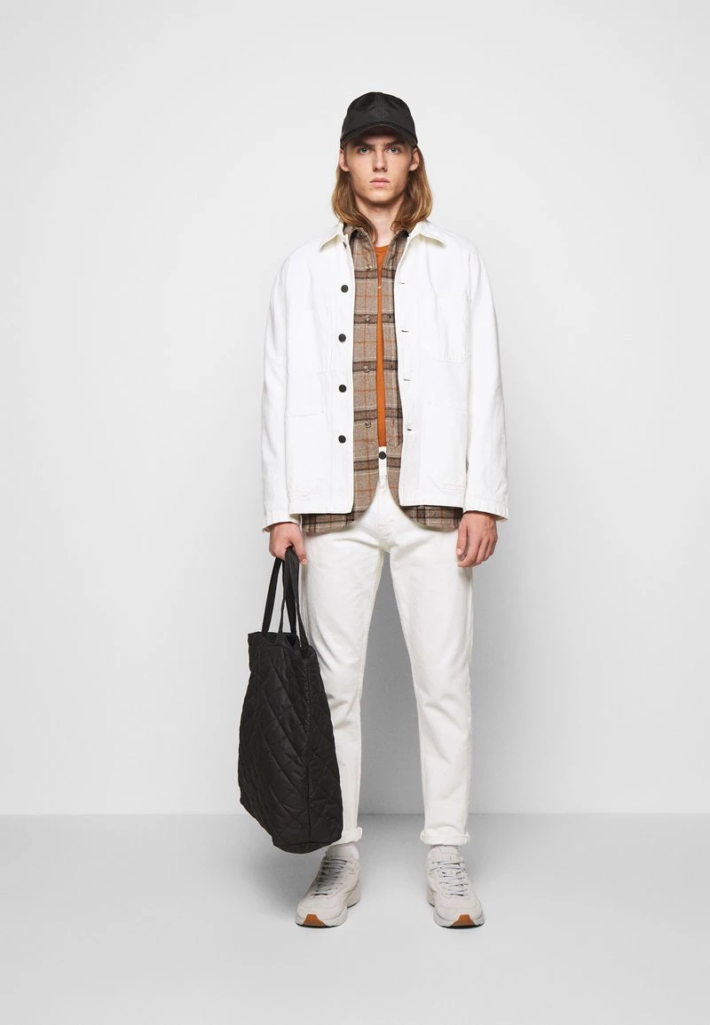 CLOSED COOPER TAPERED Jeans Fuselé Ivory Homme 4 CLOSED COOPER TAPERED Jeans Fuselé Ivory Homme – Image 2