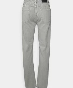 CLOSED BOGUS Jean Droit Wet Cement Homme 7 CLOSED BOGUS Jean Droit Wet Cement Homme -Promos CLOSED Magasin a3c07f80260d40d9af4a3b4607d4e297