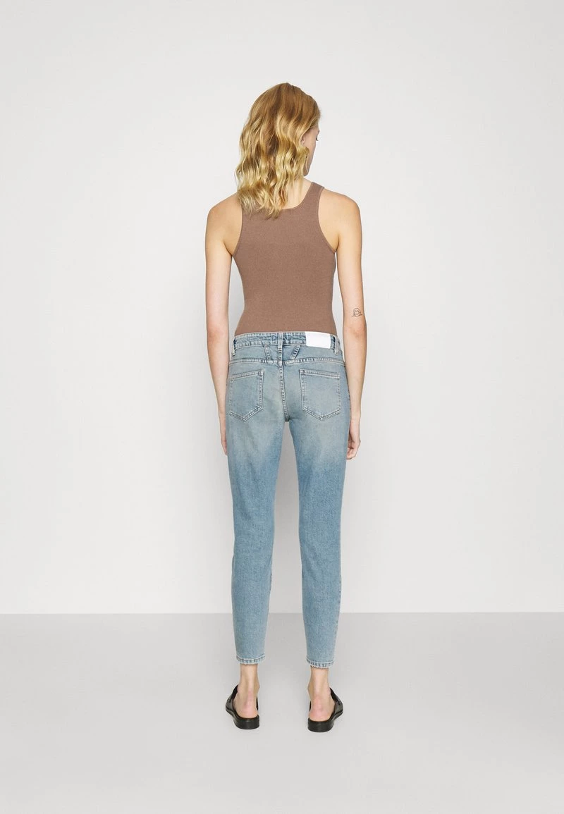 CLOSED BAKER Jean Slim Mid Blue Femme 5 CLOSED BAKER Jean Slim Mid Blue Femme – Image 3