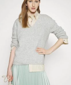 CLOSED LONG SLEEVE Pullover Light Grey Melange Femme 11 CLOSED LONG SLEEVE Pullover Light Grey Melange Femme -Promos CLOSED Magasin a810ffe220334acfa55bf687130fb0c6