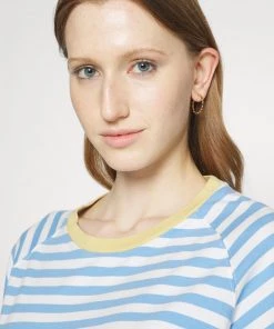 CLOSED Femme STRIPED RAGLAN T Shirt Imprimé Placid Blue 13 CLOSED Femme STRIPED RAGLAN T Shirt Imprimé Placid Blue -Promos CLOSED Magasin a822672db72a4f4db0d844ab04d8da62