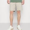 CLOSED CLASSIC Short Flint Grey Homme 2 CLOSED CLASSIC Short Flint Grey Homme -Promos CLOSED Magasin ad4bf0131d3b4397b38460a43d8d3945