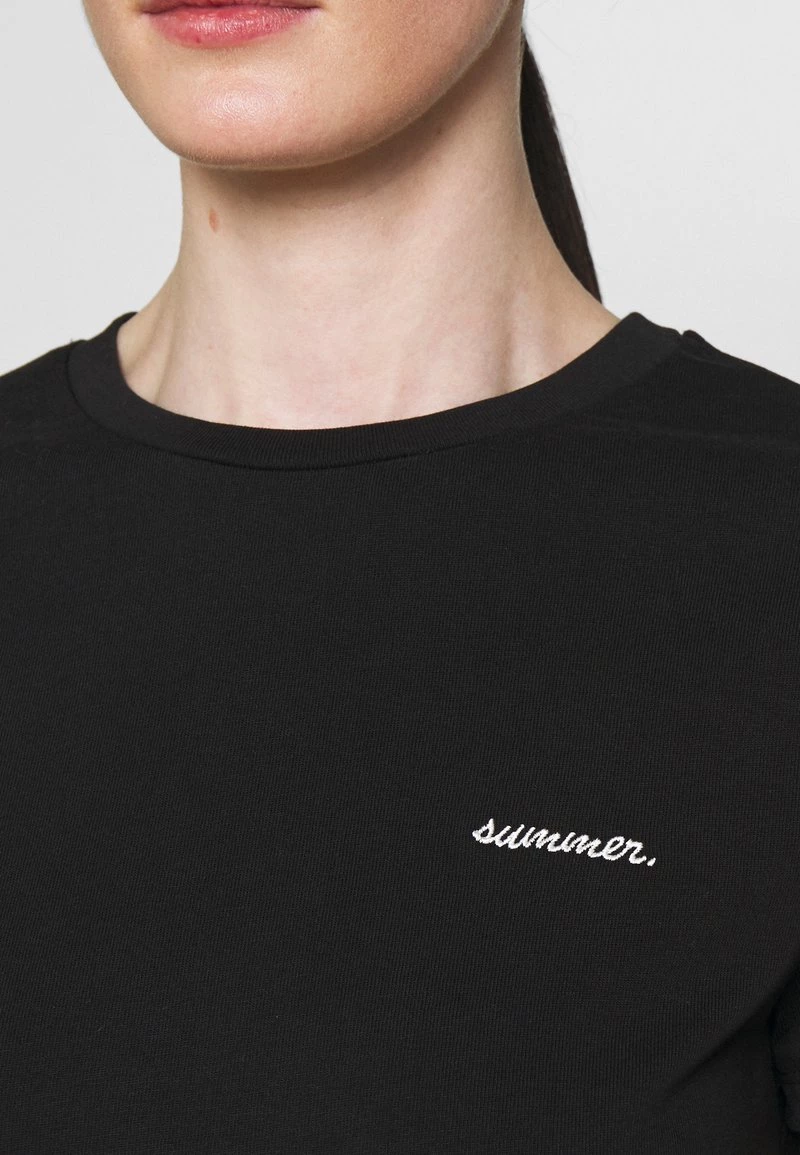 CLOSED T Shirt Basique Black Femme 7 CLOSED T Shirt Basique Black Femme – Image 5