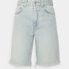 CLOSED STRAIGHT LEG Short En Jean Mid Blue Femme 1 CLOSED STRAIGHT LEG Short En Jean Mid Blue Femme -Promos CLOSED Magasin ae1ae135b9f3417f9cab9ae1c705a642