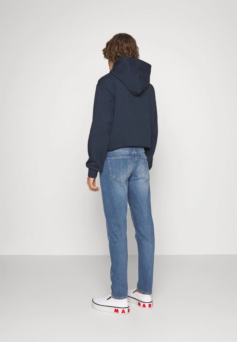 CLOSED COOPER TAPERED Jeans Fuselé Mid Blue Homme 5 CLOSED COOPER TAPERED Jeans Fuselé Mid Blue Homme – Image 3