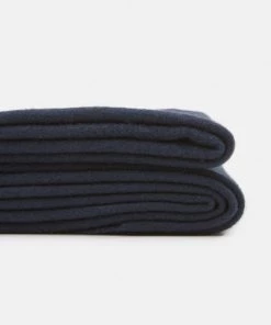 CLOSED UNISEX Foulard Dark Indigo 10 CLOSED UNISEX Foulard Dark Indigo -Promos CLOSED Magasin b019c8b0c52a4751996a743452811eb0