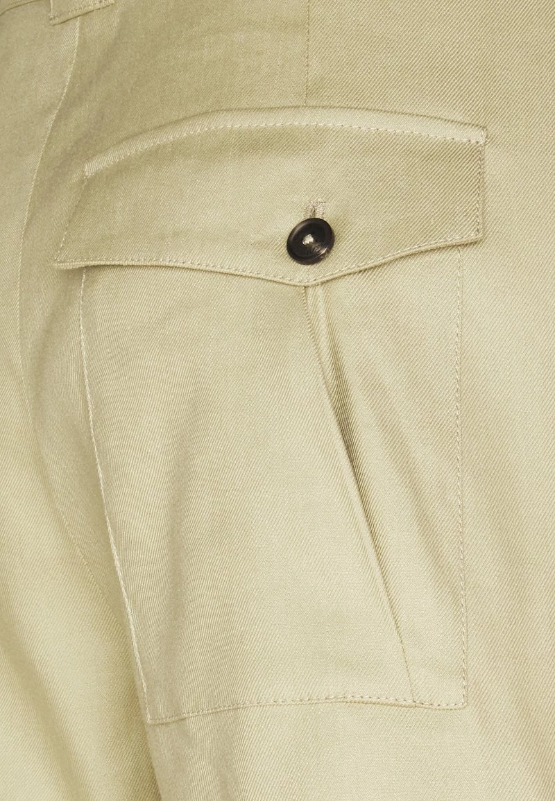 CLOSED Femme JOON Short Green Bark 5 CLOSED Femme JOON Short Green Bark – Image 3