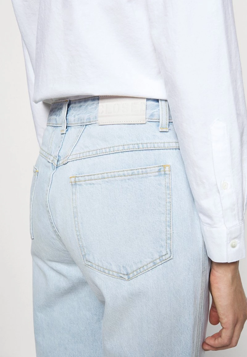 CLOSED PEDAL PUSHER Jean Droit Light Blue Femme 8 CLOSED PEDAL PUSHER Jean Droit Light Blue Femme – Image 6