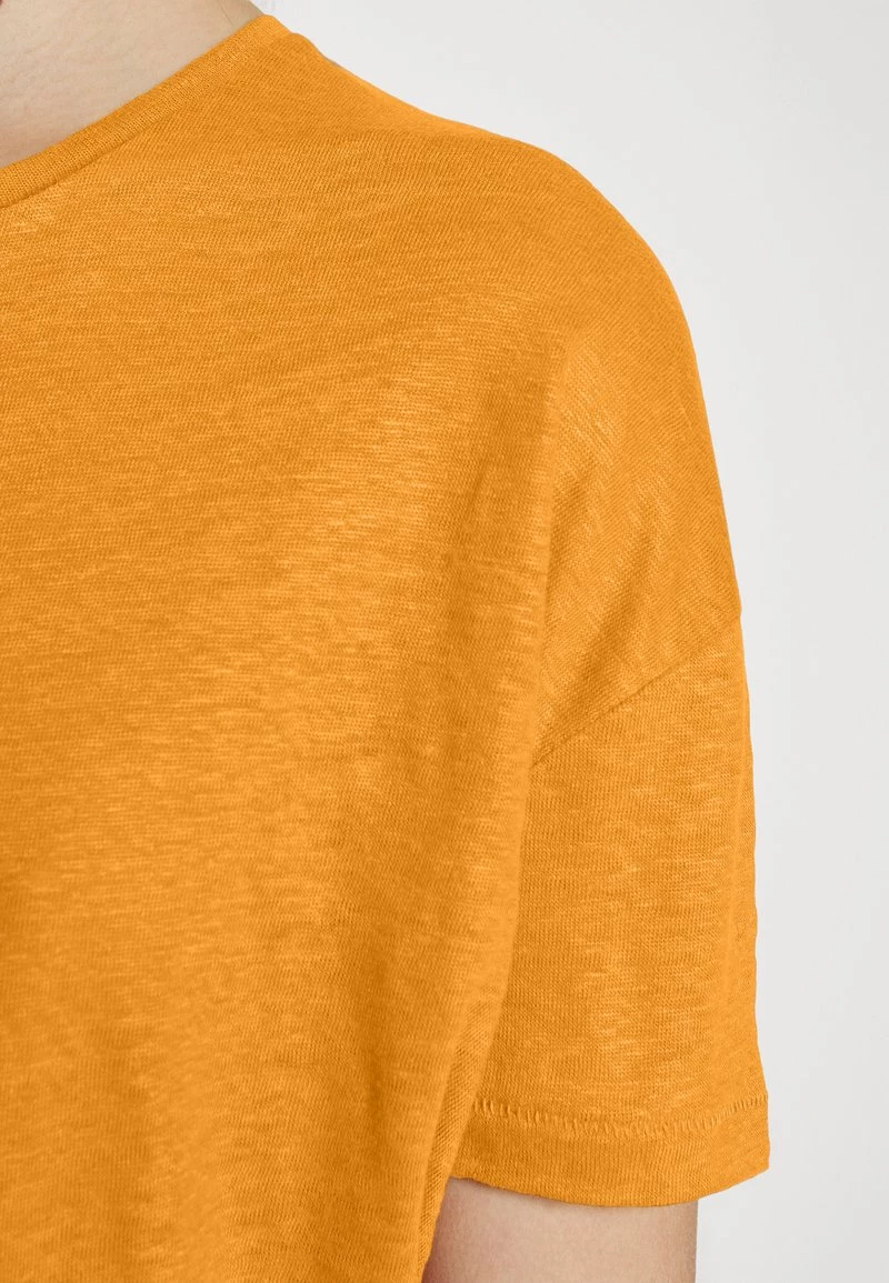 CLOSED SHORTSLEEVED T Shirt Basique Gold Earth Femme 7 CLOSED SHORTSLEEVED T Shirt Basique Gold Earth Femme – Image 5