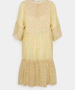 CLOSED Femme TENNIE Robe De Jour Strong Mustard 19 CLOSED Femme TENNIE Robe De Jour Strong Mustard -Promos CLOSED Magasin b9d43802d5ab4d55a87f077ada1262d0