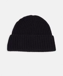 CLOSED Unisex Bonnet Dark Night -Promos CLOSED Magasin ba2d04372da741b481cb91cefecbea5f