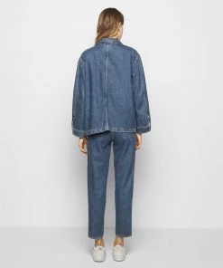 CLOSED DEAR Veste En Jean Mid Blue Wash Femme -Promos CLOSED Magasin bbff2c65e9cc414fa81570685690fff1