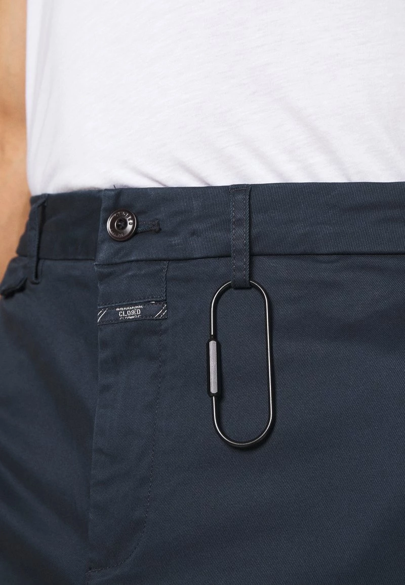 CLOSED ATELIER TAPERED Chino Dark Night Homme 9 CLOSED ATELIER TAPERED Chino Dark Night Homme – Image 7