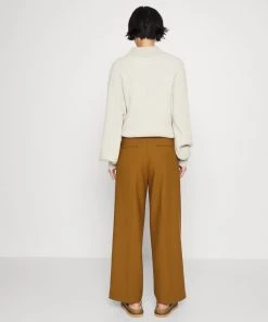 CLOSED Femme DOLA Pantalon Classique Tawny Brown 10 CLOSED Femme DOLA Pantalon Classique Tawny Brown -Promos CLOSED Magasin c3a13dad35c649d3acc534e9ccf63207