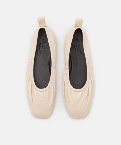 CLOSED Ballerines Yellow Ecru Femme -Promos CLOSED Magasin c41faa61431c45f99451418c78e4a404