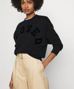 CLOSED Femme CREW NECK WITH TONAL LOGO Sweatshirt Black 12 CLOSED Femme CREW NECK WITH TONAL LOGO Sweatshirt Black -Promos CLOSED Magasin c4a0eb682438416db0b5e19142fa48f0