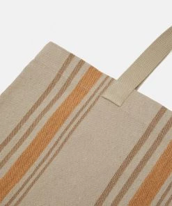 CLOSED BAG Cabas Grain Beige Unisex 9 CLOSED BAG Cabas Grain Beige Unisex -Promos CLOSED Magasin c52d432811504e5eb844e24b8ad24ab7