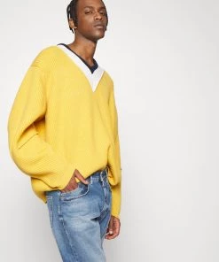 CLOSED COOPER Jean Droit Mid Blue Homme -Promos CLOSED Magasin c5796503254a45daba31dd7aaceacf41