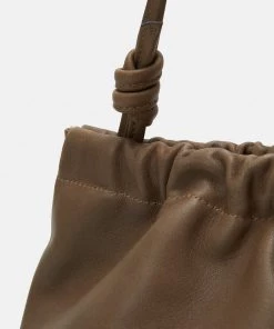 CLOSED Femme CLUTCH Sac Bandoulière Green Umber 12 CLOSED Femme CLUTCH Sac Bandoulière Green Umber -Promos CLOSED Magasin c7e5f359bab94c1ba2456b659d5a2545