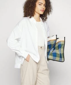 CLOSED GATHERED Blouse White Femme 11 CLOSED GATHERED Blouse White Femme -Promos CLOSED Magasin c9a754aaea984449a09bf48c3d47e7b6