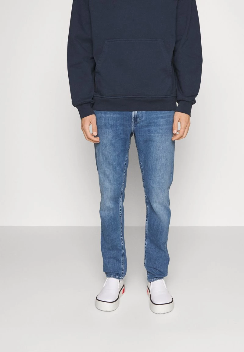 CLOSED COOPER TAPERED Jeans Fuselé Mid Blue Homme 3 CLOSED COOPER TAPERED Jeans Fuselé Mid Blue Homme