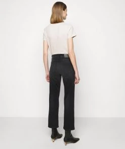 CLOSED BAYLIN Jean Flare Dark Grey Femme 10 CLOSED BAYLIN Jean Flare Dark Grey Femme -Promos CLOSED Magasin cb726aa9ab004bf685fd4e07339ed3cf