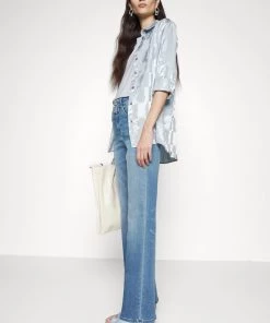 CLOSED Femme LEAF Jean Bootcut Mid Blue 11 CLOSED Femme LEAF Jean Bootcut Mid Blue -Promos CLOSED Magasin cc7f4147099c4df8ad9a4473206254c9