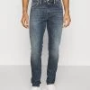 CLOSED DROP CROPPED Jean Slim Mid Blue Homme 1 CLOSED DROP CROPPED Jean Slim Mid Blue Homme -Promos CLOSED Magasin cd39b62ab6a34bb492b17d7628220fa2