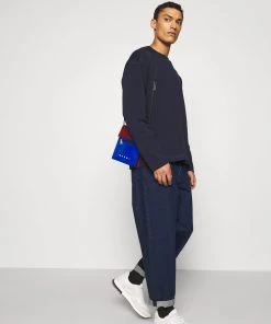 CLOSED Homme CREWNECK Sweatshirt Navy -Promos CLOSED Magasin d0d3de7c738c41b398dd2afa3ca09146