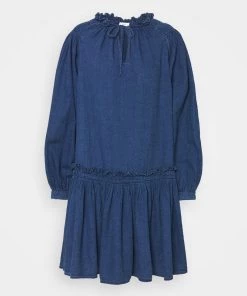 CLOSED Femme KARI Robe En Jean Dark Blue Denim 14 CLOSED Femme KARI Robe En Jean Dark Blue Denim -Promos CLOSED Magasin d567067d95734b45a8520dbf2995040f