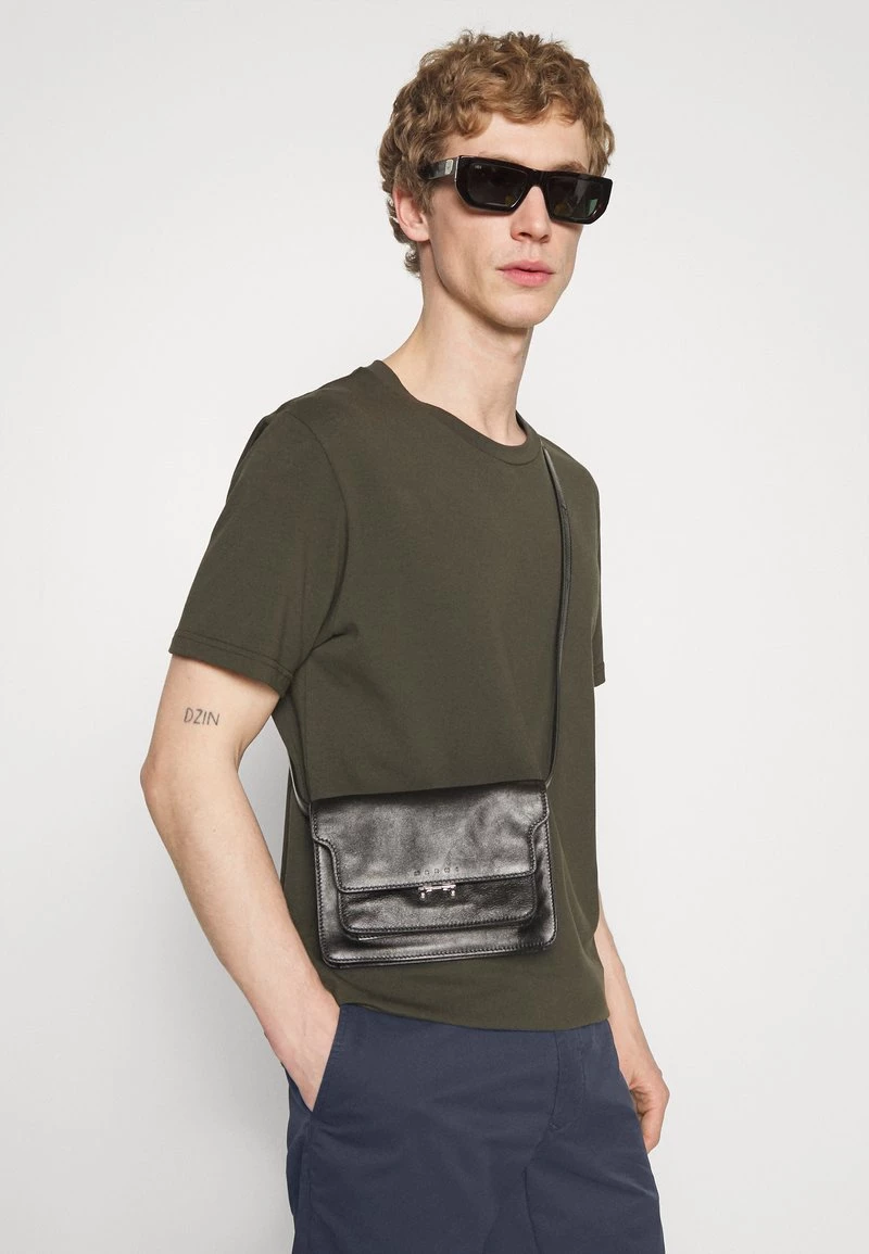 CLOSED Homme CLASSIC Short Black Navy 6 CLOSED Homme CLASSIC Short Black Navy – Image 4