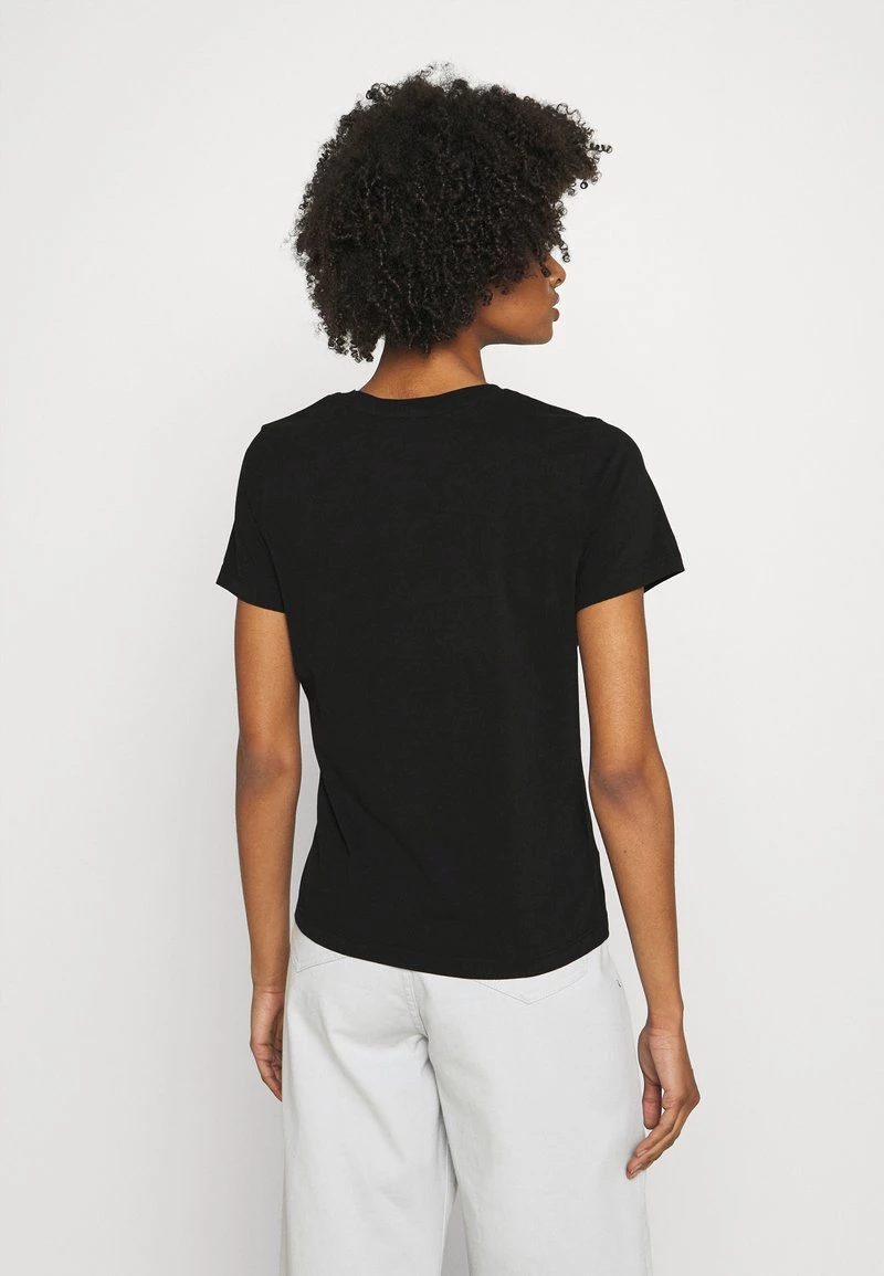 CLOSED Femme CREW NECK WITH LOGO ON CHEST T Shirt Imprimé Black 6 CLOSED Femme CREW NECK WITH LOGO ON CHEST T Shirt Imprimé Black – Image 4