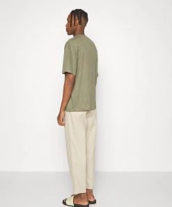 CLOSED DOVER TAPERED Chino Grain Beige Homme -Promos CLOSED Magasin daafbac84a2a421fb64c14d27e023218